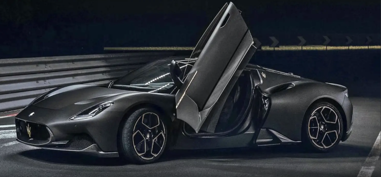 Midnight Majesty: The MC20 Notte Edition Unveils Dark Elegance
