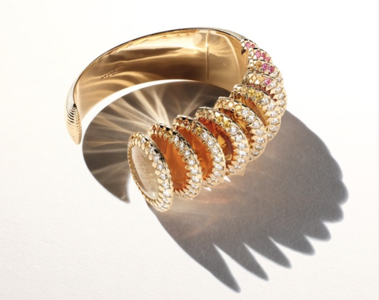 A Dazzling Ode to Summer: Luxury Jewelry Exhibitions Light Up Shanghai