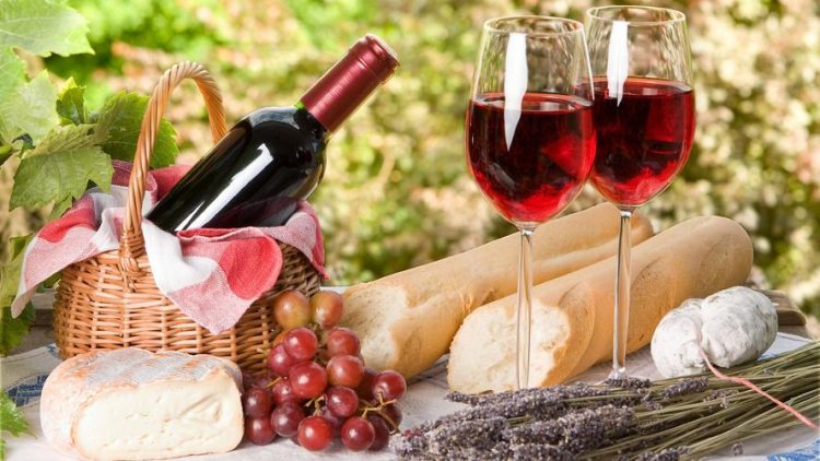 The Art of Food Pairing: How to Choose the Perfect Match of Food and Wine