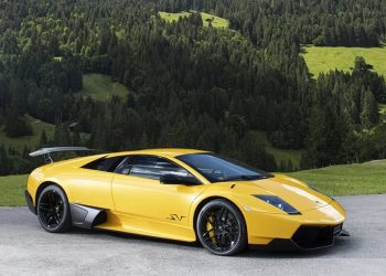 The Miura P400: Revolutionizing Supercars with Style and Speed