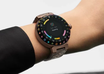 The Tambour Horizon Light Up Connected Watch: A Modern Marvel for the Fashion-Forward Man