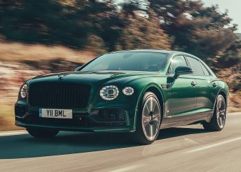 Introducing the New Bentley Flying Spur: The Supercar Redefining Luxury Sedans
