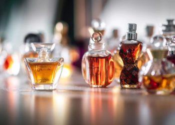 Signature Fragrances: Finding the Perfect Scent to Complement Your Personal Style