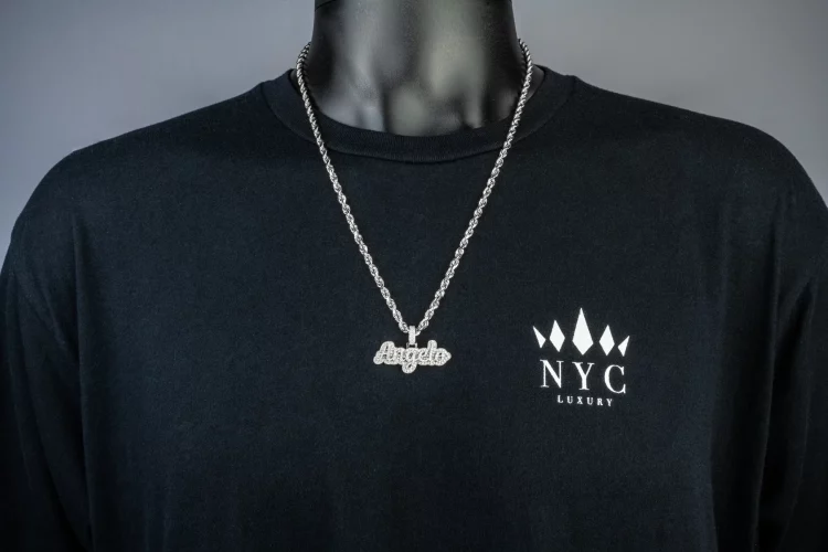 Custom-Made Jewelry: The New Standard for Wealth and Individuality