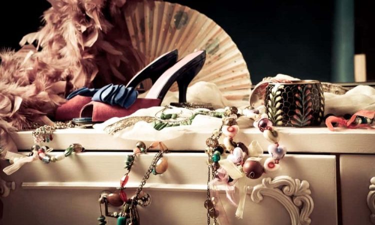 Beyond the Wardrobe: Essential Luxury Fashion Accessories to Complete Your Look