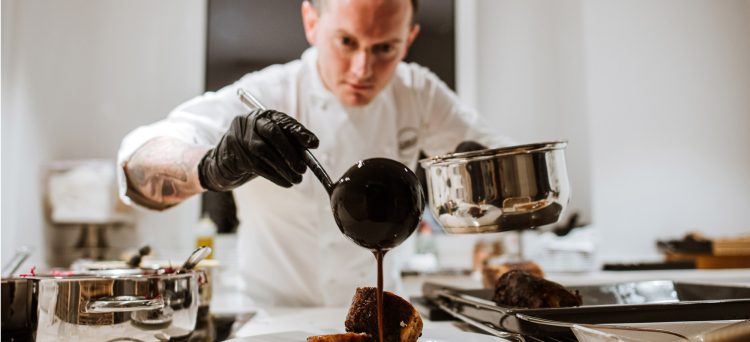Private Chefs and Custom Menus: Can They Change the Way You Dine?