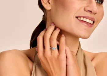 What Are the Latest Trends in Luxury Accessories? How to Maintain Timeless Elegance